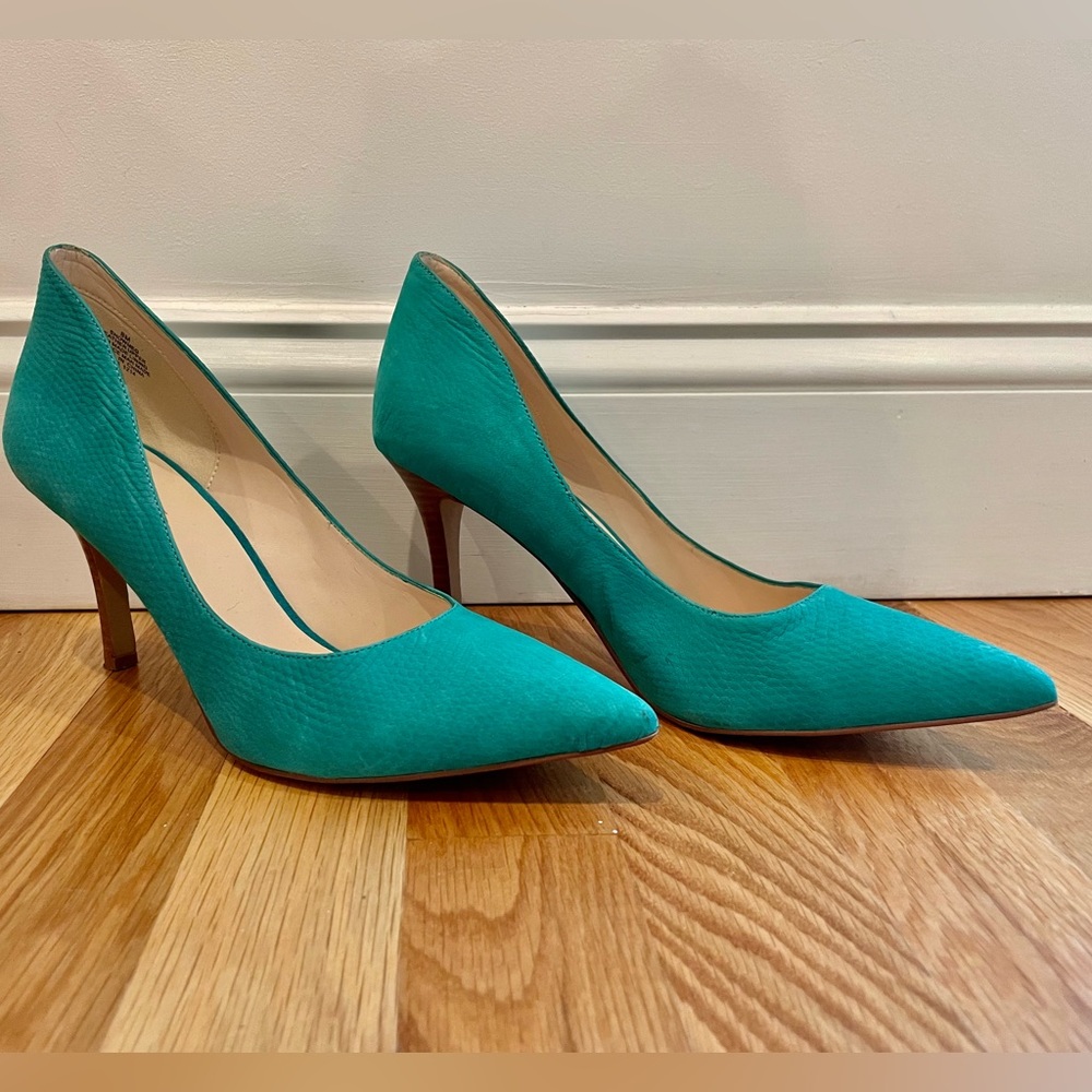 Nine West “ShowMeO” Size 8 Teal High Heels